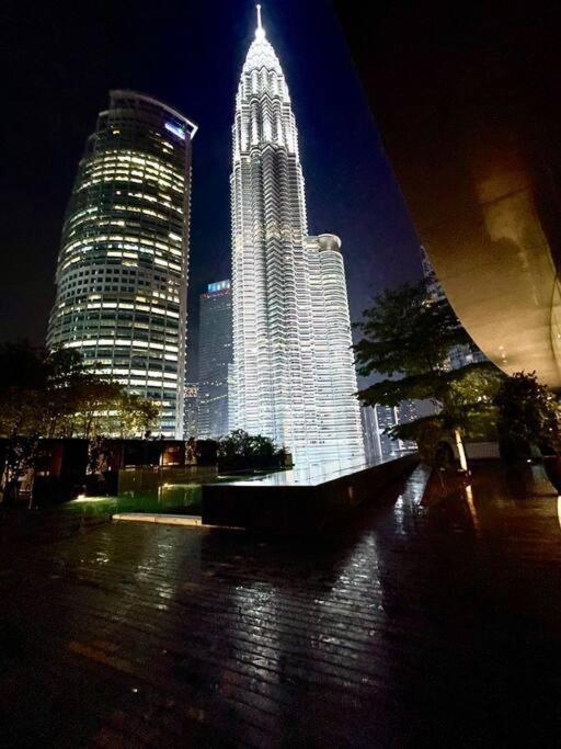 Ferienwohnung 1 Min To Klcc Twin Tower Kuala Lumpur Exterior foto