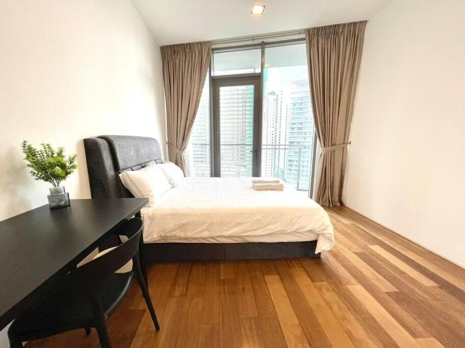 Ferienwohnung 1 Min To Klcc Twin Tower Kuala Lumpur Exterior foto
