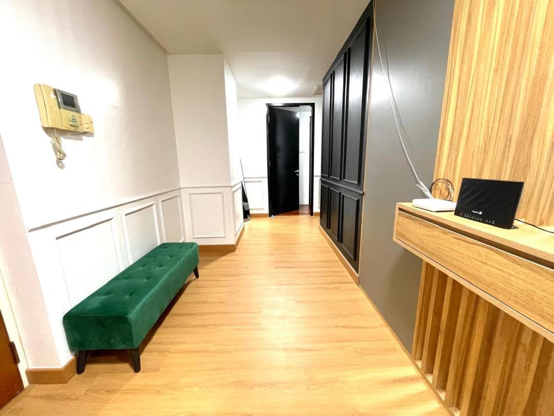 Ferienwohnung 1 Min To Klcc Twin Tower Kuala Lumpur Exterior foto